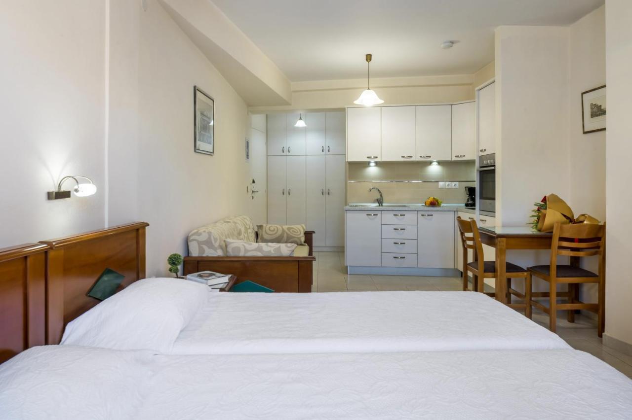 Rouchotas Apartments Argostoli  Bagian luar foto