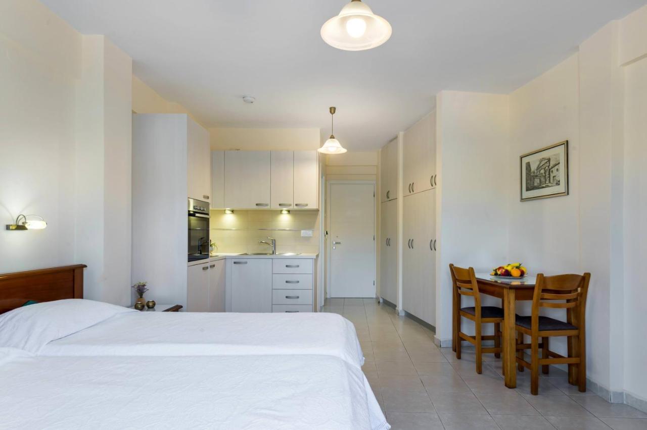Rouchotas Apartments Argostoli  Bagian luar foto
