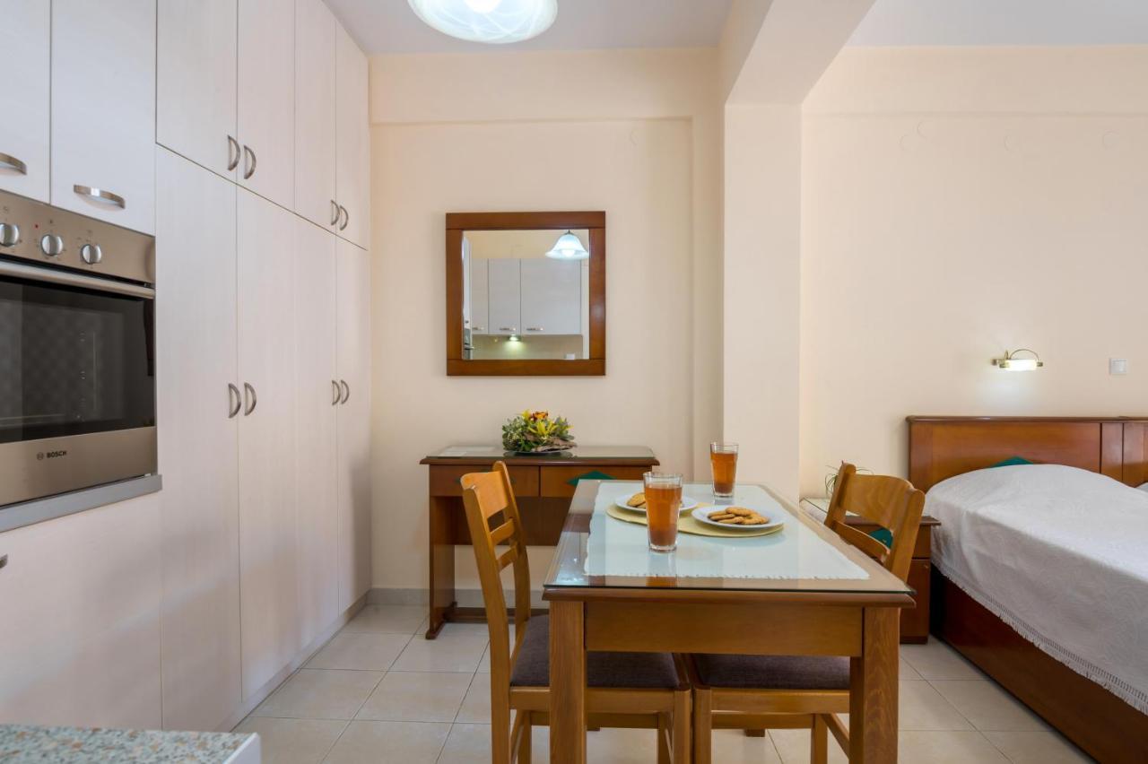 Rouchotas Apartments Argostoli  Bagian luar foto